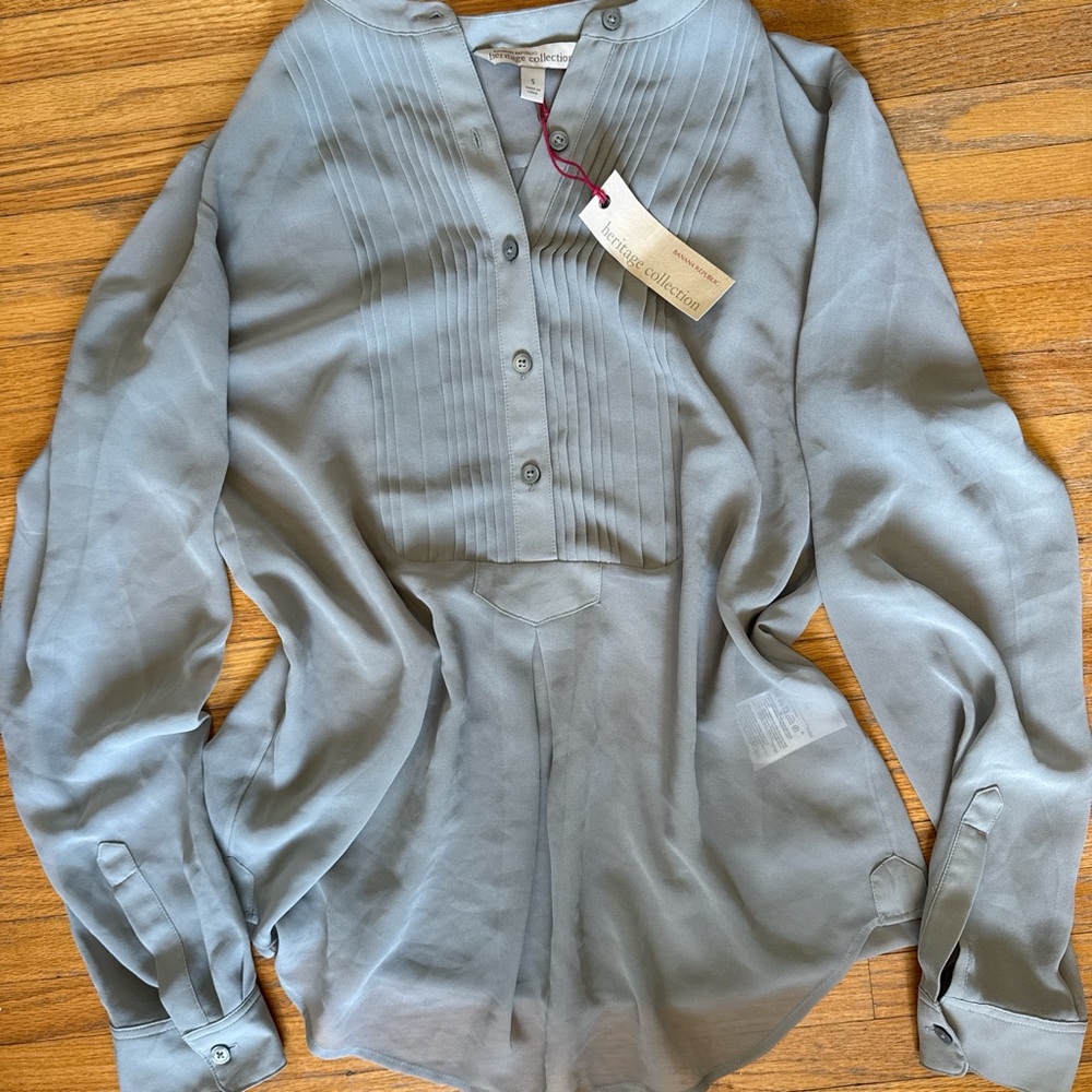 Banana Republic Gray blouse